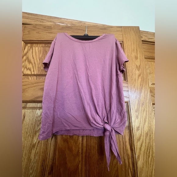 Olivia Rae - Short Sleeve Shirt w/ Twist Detail - Picture 1 of 3